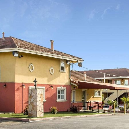 Rodeway Inn & Suites Near The Coliseum & Arena Oakland Eksteriør billede