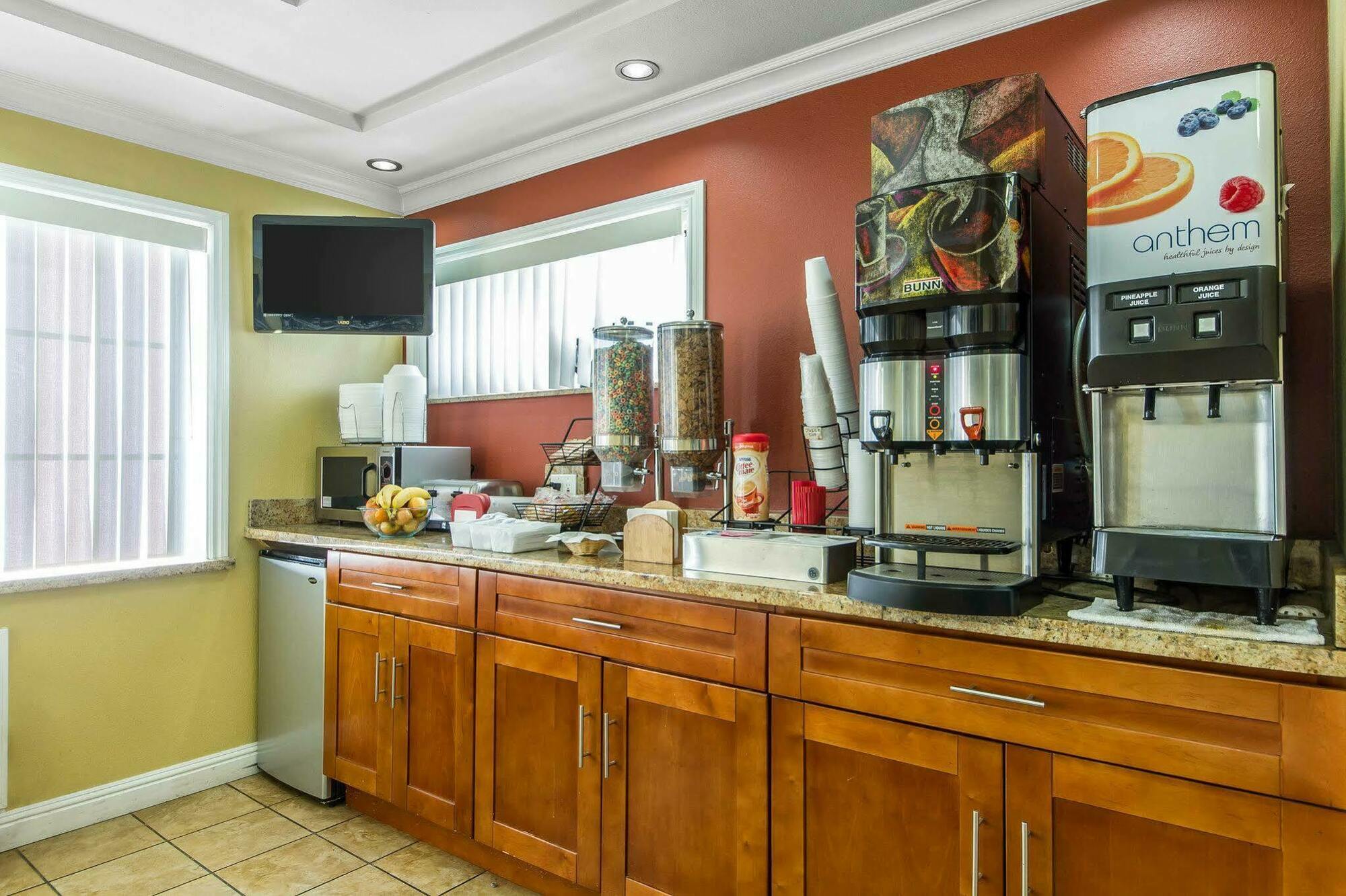 Rodeway Inn & Suites Near The Coliseum & Arena Oakland Eksteriør billede